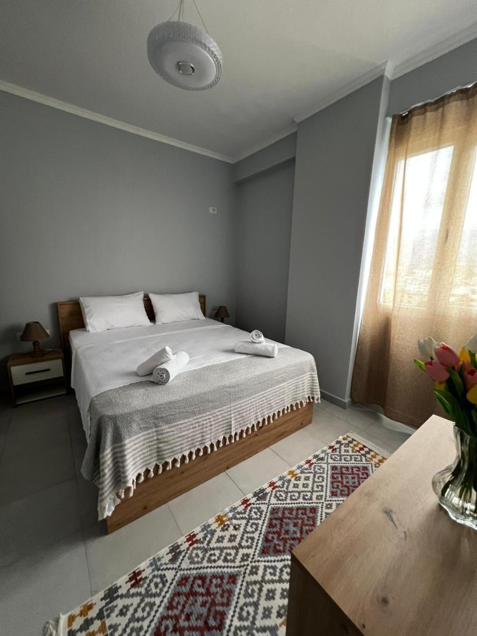 Apartment Night Star Tirana